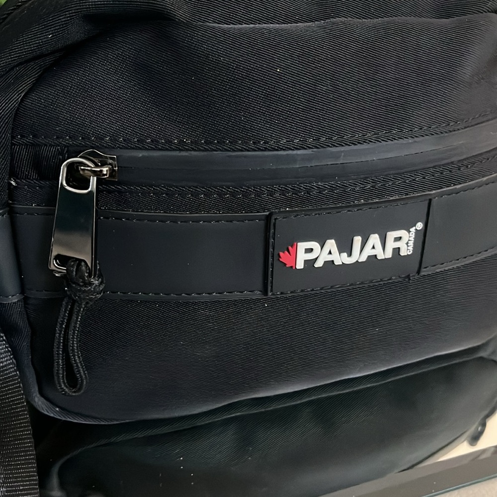 Pajar Elegant Black Crossbody Bag - Picture 4 of 12